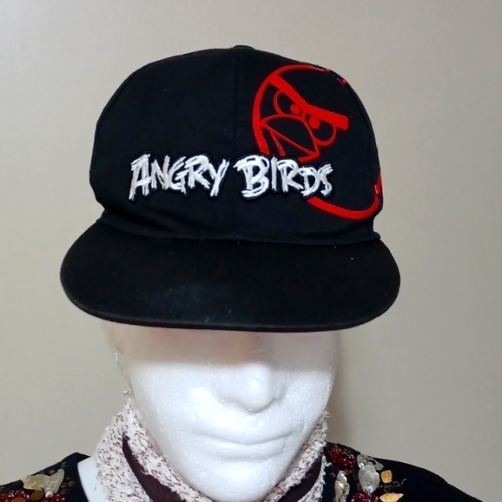 ANGRY BIRDS BALL CAP 1 SIZE FITS ALL IN A BEAUTIFUL BLACK ⚫️ ¹COTTON